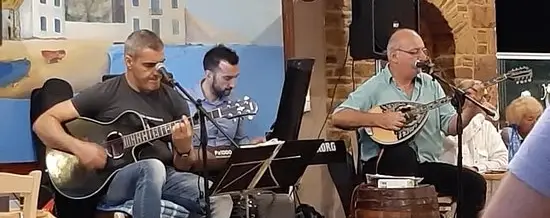 sakız adası yunan tavernası